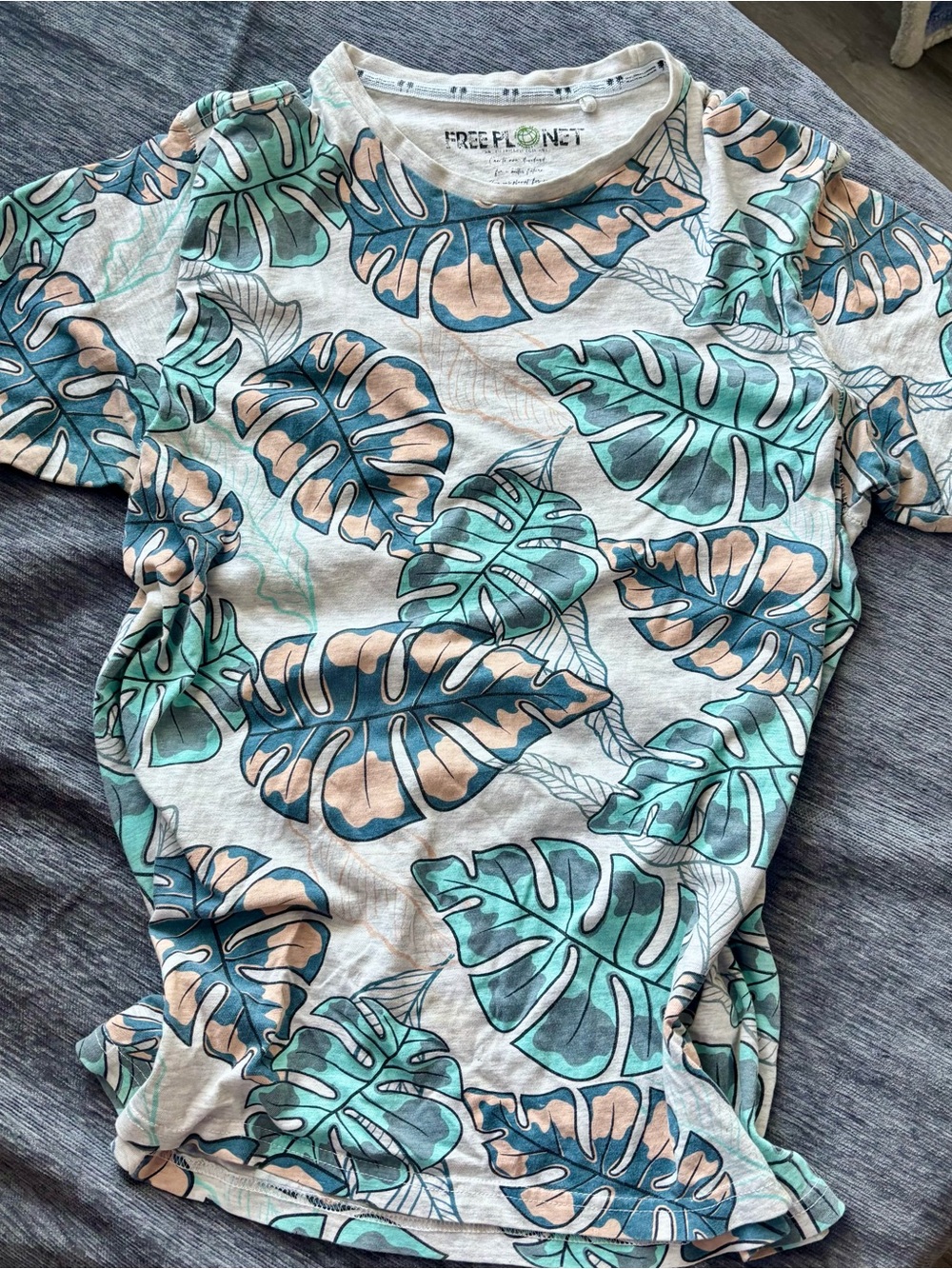 Free Planet Green & Tan Tropical Leaf Tee